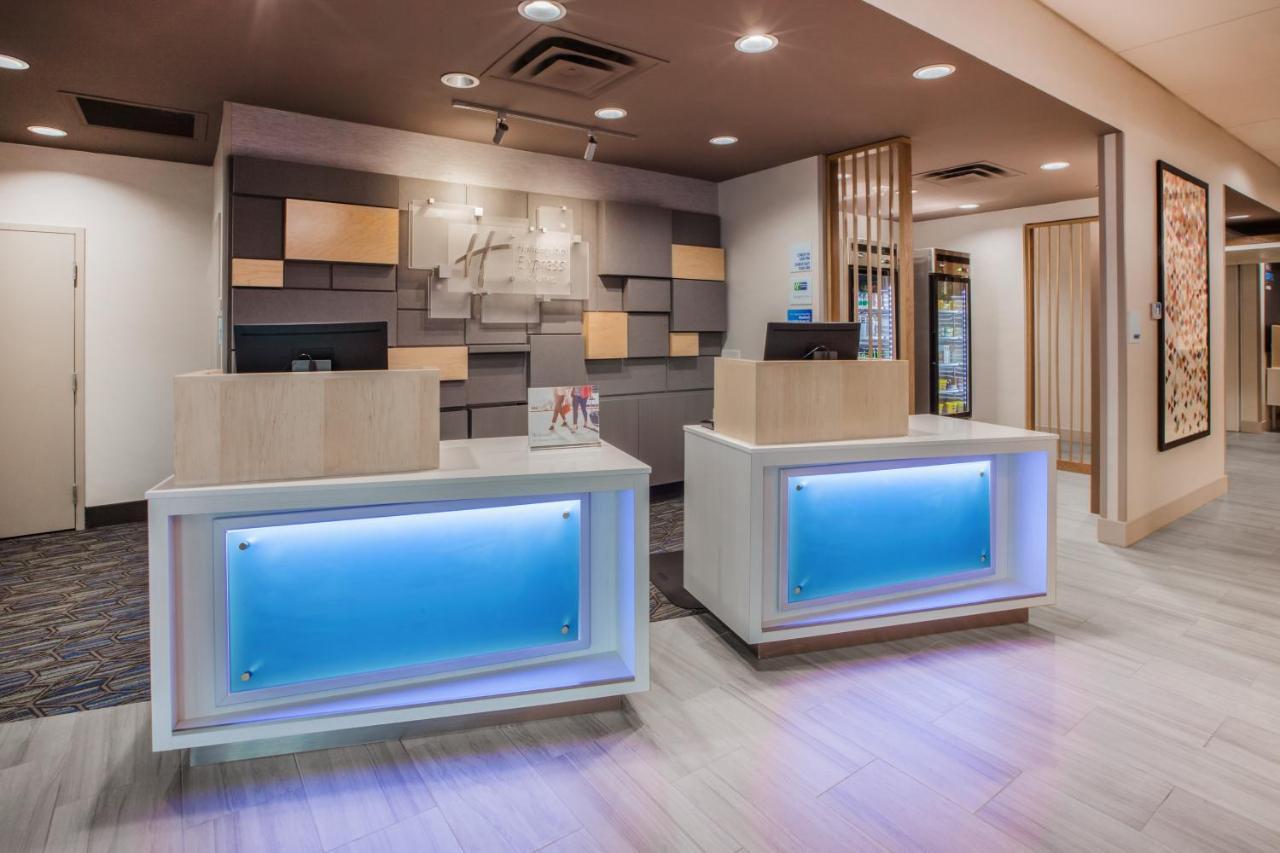 Holiday Inn Express & Suites - Chilliwack East An Ihg Hotel Esterno foto