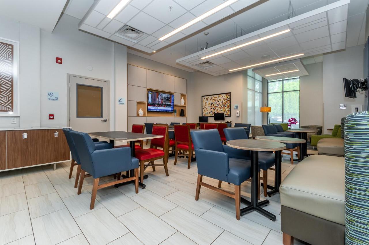 Holiday Inn Express & Suites - Chilliwack East An Ihg Hotel Esterno foto