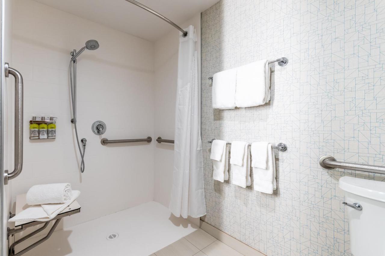 Holiday Inn Express & Suites - Chilliwack East An Ihg Hotel Esterno foto